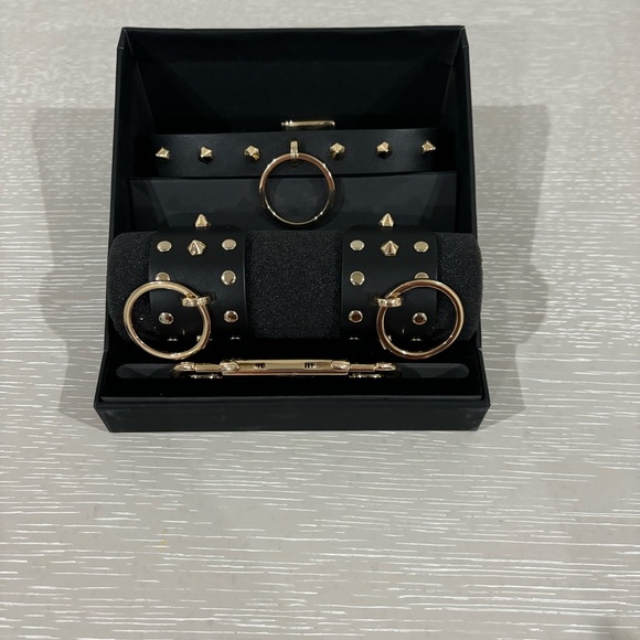 Honey Birdette Casey Collar & Cuff Set - Picture 13 of 14